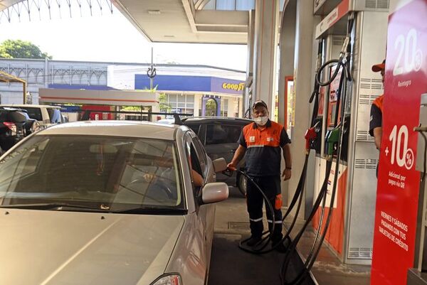 Emblemas privados se vieron obligados a bajar sus precios a los valores de Petropar - Nacionales - ABC Color