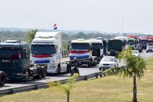 Grupo de camioneros pide que nuevo precio del combustible incluya costo operativo de flete