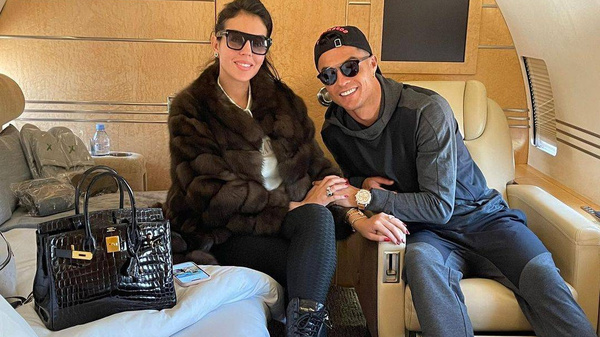 Crónica / Ronaldo y Georgina pierden a uno de sus mellizos