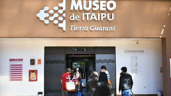 Cerca de 12.000 personas visitaron atractivos del Complejo Turístico ITAIPU en Semana Santa