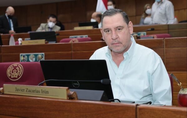 Van sumando proyectos que eliminan cupo de combustible para legisladores y otras autoridades - ADN Digital