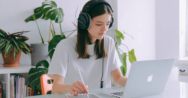 La Nación / Aplicaciones de videoconferencia pueden seguir accediendo al audio aunque usuarios desactiven el micrófono