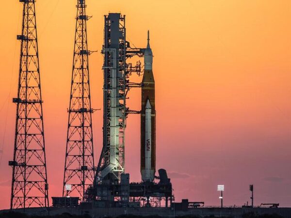 Diario HOY | Tras ensayo fallido de cohete lunar, NASA regresa al hangar de construcción