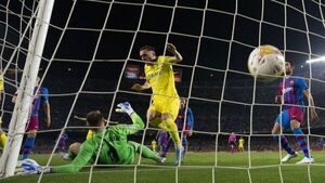 Cádiz de Santiago Arzamendia triunfa en el Camp Nou