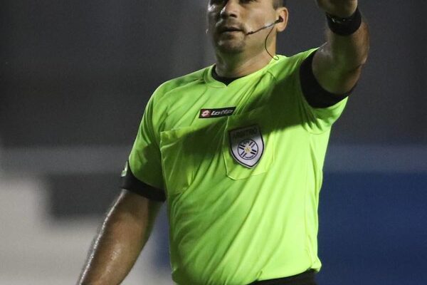 Castigan al árbitro que “perjudicó” al Olimpia