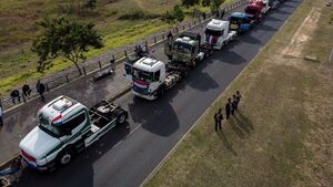 Luego de reunirse con Sixto Pereira, camioneros anuncian que se suma más gente a las protestas