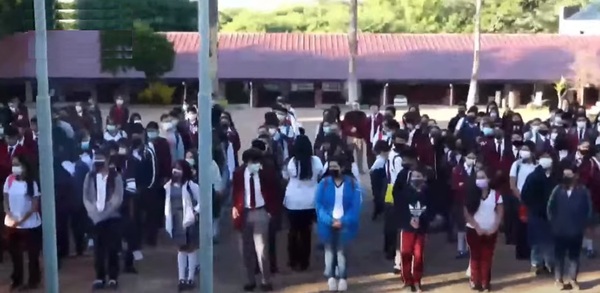 Cumplimiento de recomendación de uso de tapabocas dentro de las salas de clase en colegio Ysaty