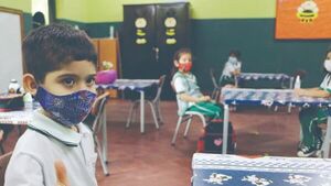 Alumnos deben llevar tapabocas a la escuela
