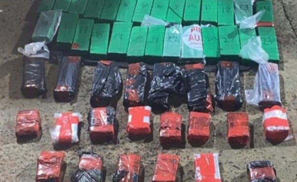 Supuestos estudiantes detenidos con 30,9 kg de marihuana