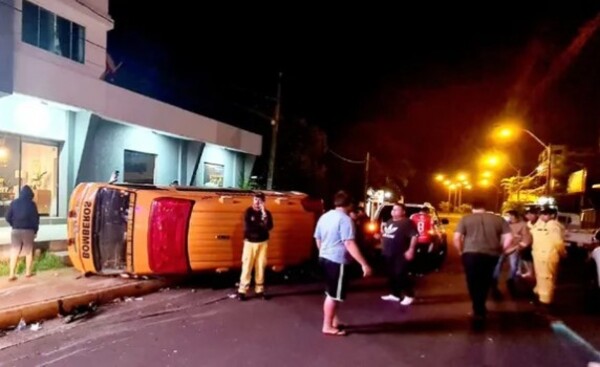 Bomberos iban a una emergencia, pero protagonizaron un fatal accidente