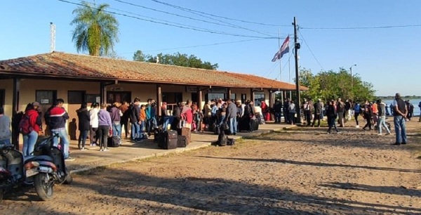 Habilitado el paso fronterizo entre Pilar y Colonia Cano con masiva afluencia de personas