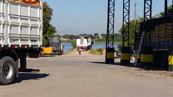 Nuevamente en funcionamiento balsa entre Itá Enramada y Puerto Pilcomayo - Megacadena — Últimas Noticias de Paraguay