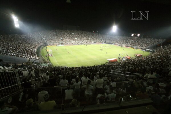 Olimpia baja los precios de las entradas para el partido ante Colón