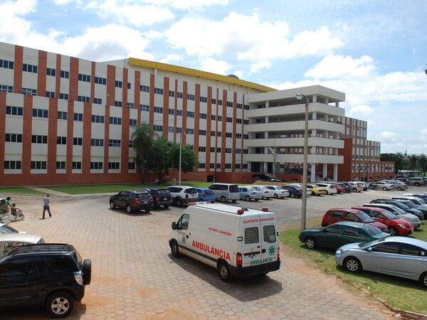 Nuevos costos en el Hospital de Clínicas son una simplificación arancelaria, explica Director