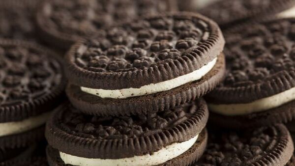 Cómo comer una Oreo, según la física de fluidos