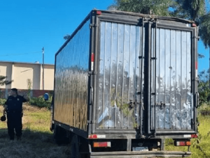 Delincuentes supuestamente vestidos de policías atracaron camión en Luque · Radio Monumental 1080 AM