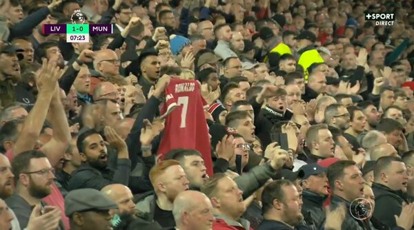 Diario HOY | El conmovedor homenaje de hinchas de Liverpool a Cristiano Ronaldo