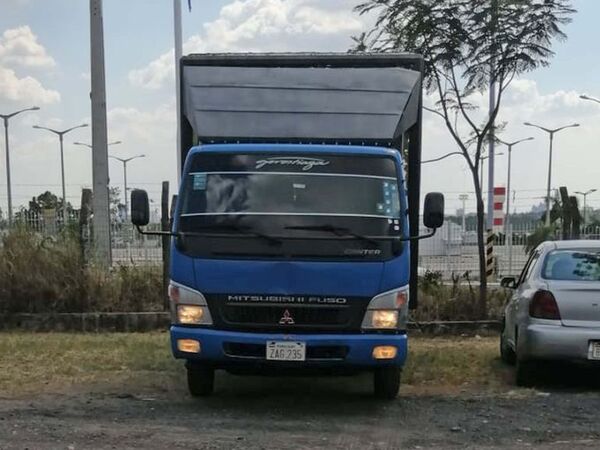Revisarán cámaras de circuito cerrado para identificar a grupo que asaltó camión, según la Policía - Ancho Perfil - ABC Color