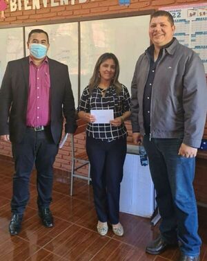 Con salario de más de G. 14 millones supervisor del MEC, solo hace campaña política en Amambay
