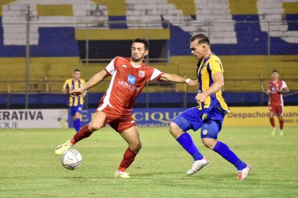 Crónica / Intermedia: Luqueño ganó sobre la hora y es único líder