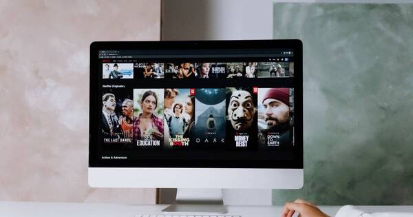 La Nación / Contraseñas compartidas: Netflix está ensayando un sistema para cobrar a sus usuarios