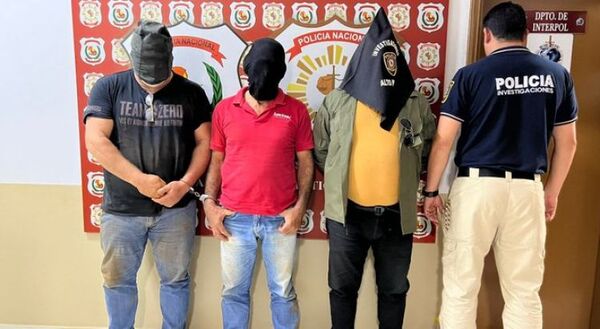 Detuvieron a tres hombres armados que habrían robado equipos informáticos en CDE