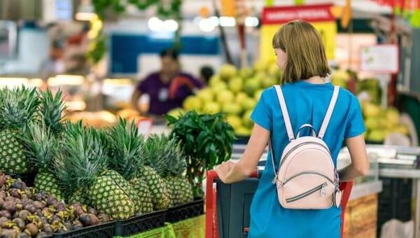 Supermercados y comercios celebran levantamiento de medidas sanitarias (aunque preocupa la inflación)