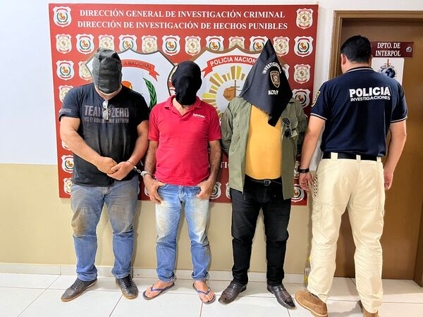 Cae un policía y dos guardias que simulaban allanamientos para robar máquinas Bitcoins - La Clave