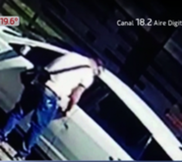 Roba auto haciéndose pasar por el dueño en el Barrio Villa Aurelia - Paraguay.com