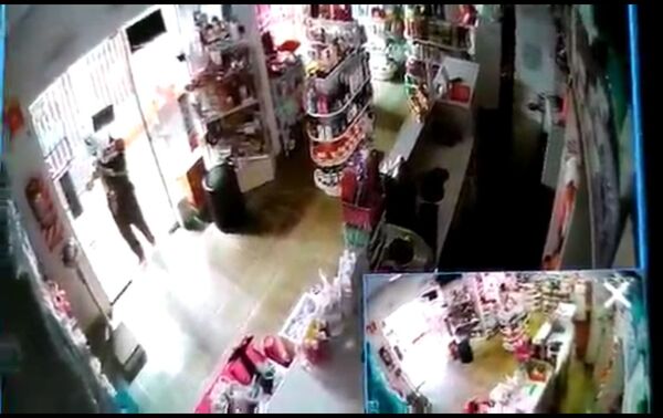 Solitario delincuente hurta varios objetos de una farmacia en Arroyo Porã