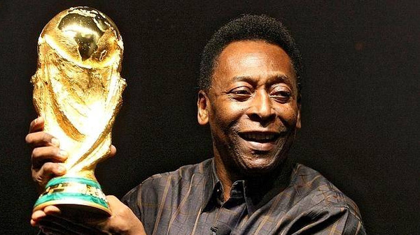 Crónica / El "Rey" Pelé, nuevamente internado y luchando contra una grave enfermedad