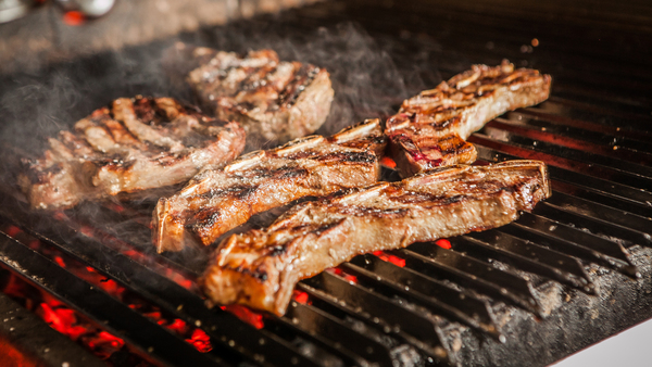 Diario HOY | La guerra judicial entre vecinos por la parrilla: “Hacen asado todos los días”