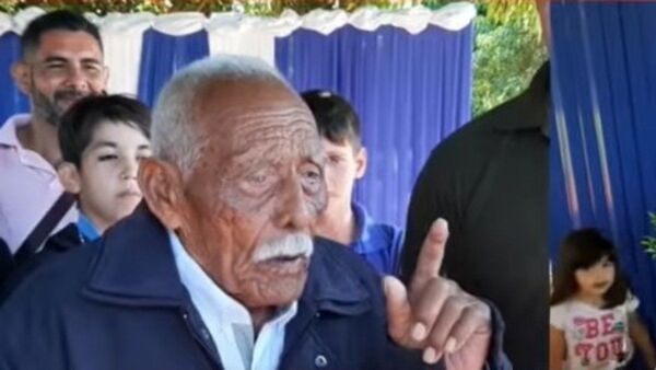Cumplió 103 años y contó que su secreto es tomar leche