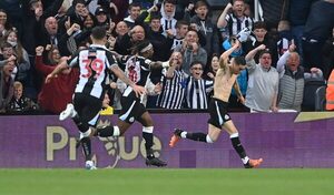 Miguel Almirón brilla al máximo con un gol fantástico en la Premier