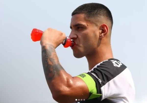 Jugador del club Olimpia aparece en supuestos videos XXX - Te Cuento Paraguay