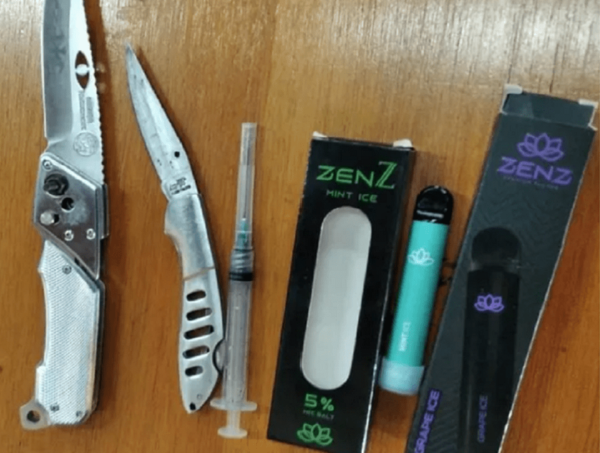 Alumno que llevaba armas blancas al colegio: "Este hecho no es aislado", afirma el MEC · Radio Monumental 1080 AM