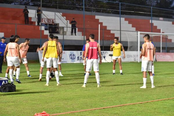 General Caballero JLM vs. 12 de Octubre: minuto a minuto - Fútbol - ABC Color