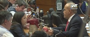 Sesión y show : Despenalizan "olvidos" en declaración jurada - SNT