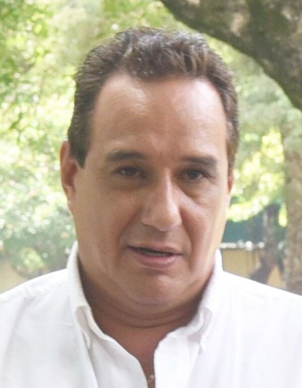 Hugo Javier no justificó seis días de ausencia y concejales se muestran complacientes - Nacionales - ABC Color