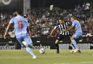 Libertad vs. Resistencia: el gumarelo suma un punto en el último minuto - Fútbol - ABC Color