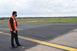 Tras denuncia de aerolíneas, bachean acceso a plataforma de aeropuerto Silvio Pettirossi - Nacionales - ABC Color