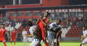 La Nación / General no tuvo puntería ante 12