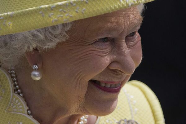 Isabel II es “una inspiración” en su 96 cumpleaños, dice su familia - Gente - ABC Color