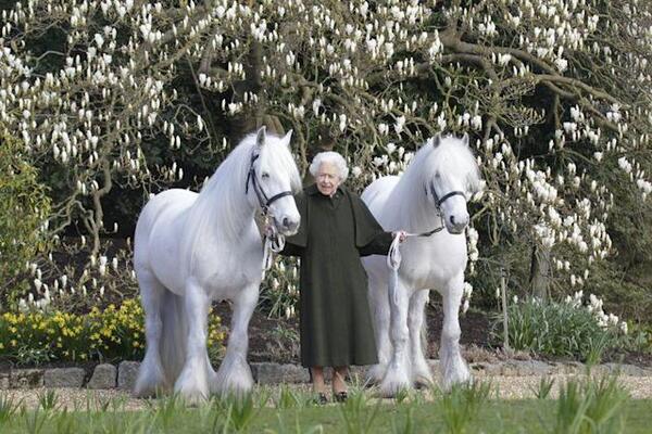 Diario HOY | La reina Isabel II cumple 96 años