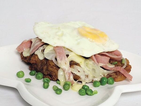 Aprendé a hacer la famosa milanesa a caballo: almuerzo de ganadores - Gastronomía - ABC Color