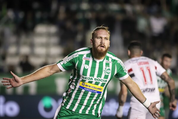 Golazos de Pitta y Ruiz en el empate de Juventude ante el São Paulo