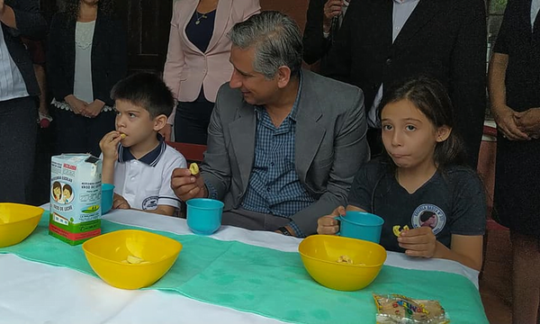En Guairá realizan el lanzamiento del programa de la Merienda Escolar - Noticiero Paraguay