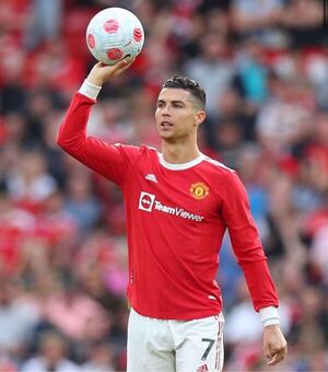 Cristiano Ronaldo agradeció el apoyo de los hinchas del Manchester y Liverpool - Gente - ABC Color