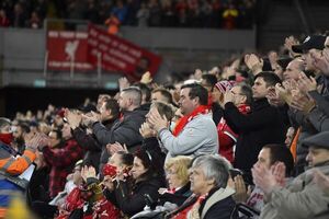 Cristiano agradeció a Anfield y Liverpool por el homenaje - Fútbol Internacional - ABC Color