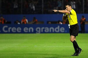 Versus / Árbitros uruguayos, colombianos y venezolanos para Libertad, Cerro y Olimpia en Copa - PARAGUAYPE.COM